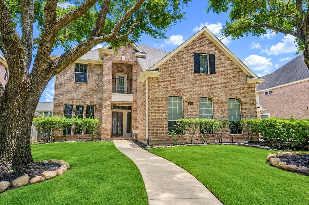 13211 Dusty Grove Lane, Sugar Land, TX 77498