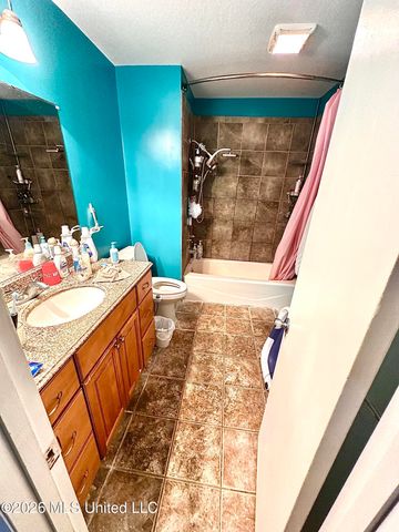 212 N 19th Avenue, Hattiesburg, MS 39401