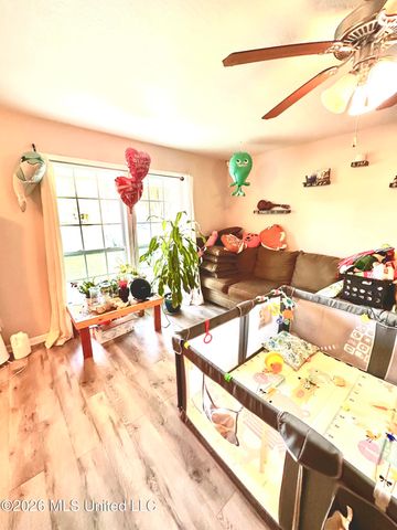 212 N 19th Avenue, Hattiesburg, MS 39401