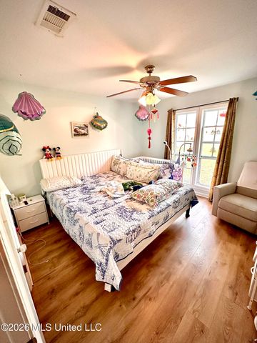 212 N 19th Avenue, Hattiesburg, MS 39401