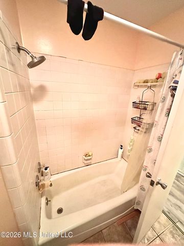 212 N 19th Avenue, Hattiesburg, MS 39401