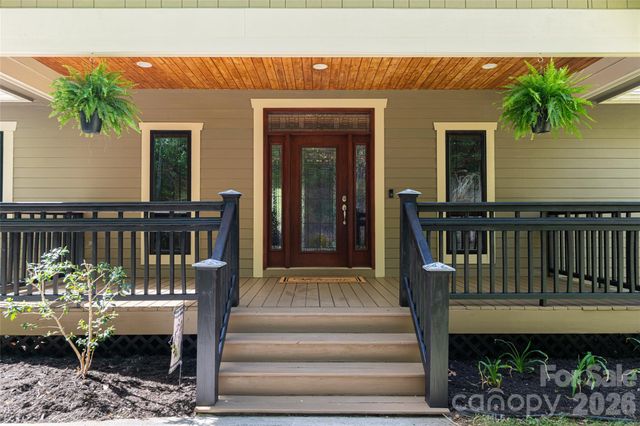 36 Snowshoe Drive, Asheville, NC 28803