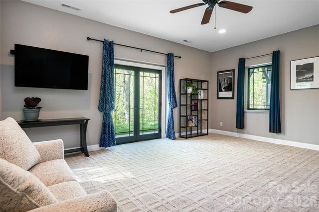 36 Snowshoe Drive, Asheville, NC 28803