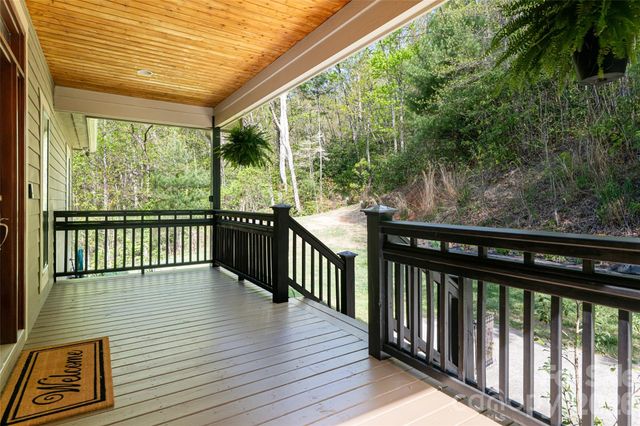 36 Snowshoe Drive, Asheville, NC 28803