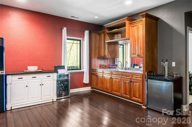 36 Snowshoe Drive, Asheville, NC 28803