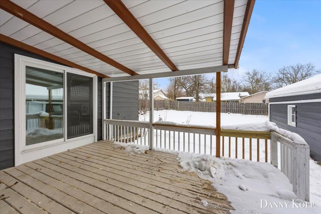 4322 Fuller Avenue SE, Grand Rapids, MI 49508