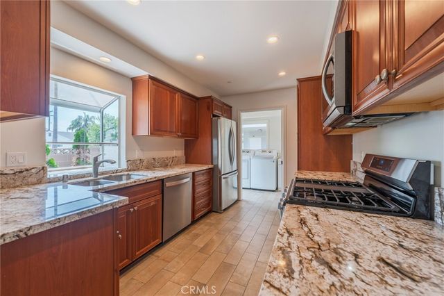 1701 Lake Street, Huntington Beach, CA 92648