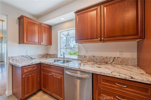 1701 Lake Street, Huntington Beach, CA 92648
