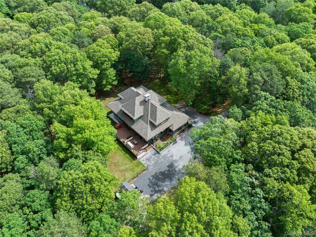 490 Wading River Road, Manorville, NY 11949