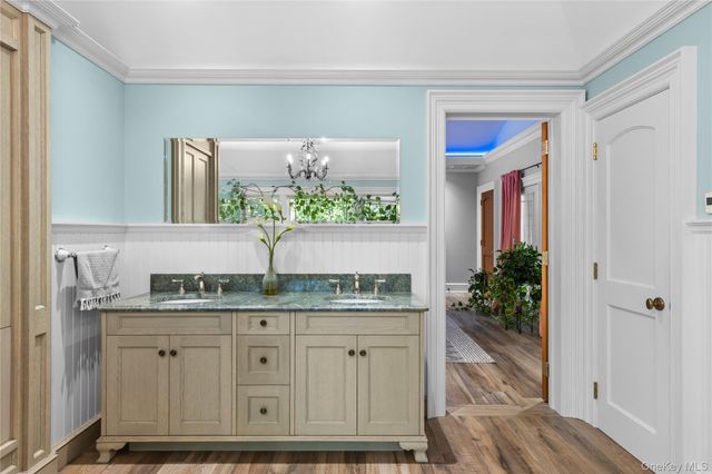 490 Wading River Road, Manorville, NY 11949
