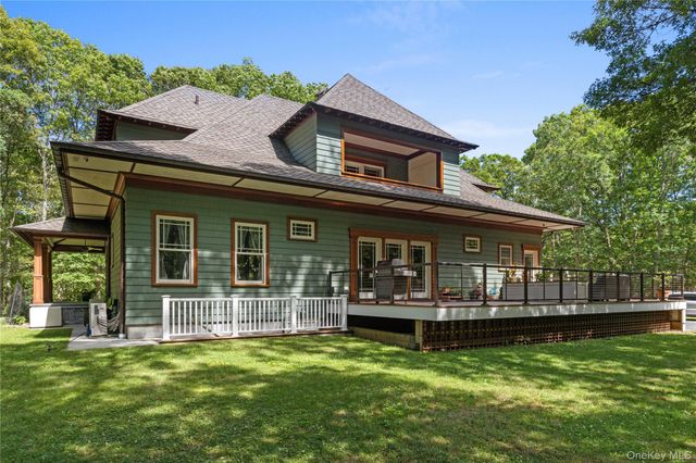 490 Wading River Road, Manorville, NY 11949
