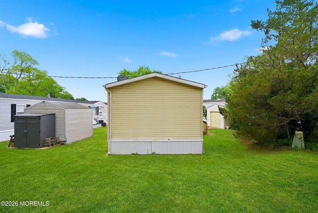 60 Mobile Lane, Toms River, NJ 08755