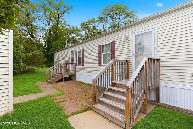 60 Mobile Lane, Toms River, NJ 08755