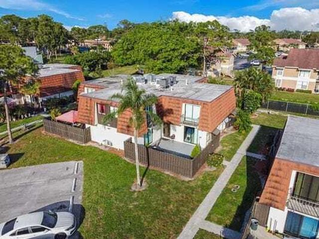 2168 White Pine Circle D, Greenacres, FL 33415