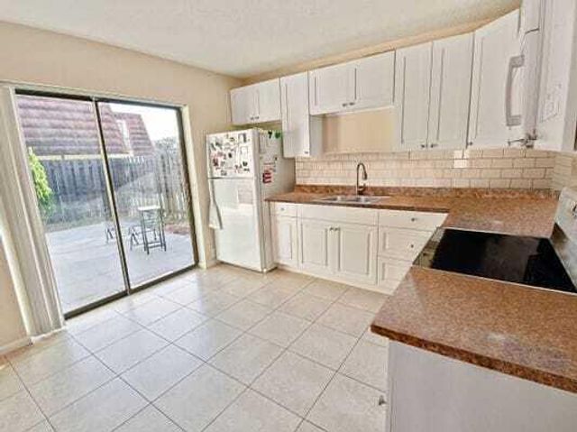 2168 White Pine Circle D, Greenacres, FL 33415