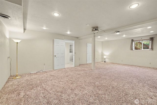 13459 SE 250th Court, Kent, WA 98042