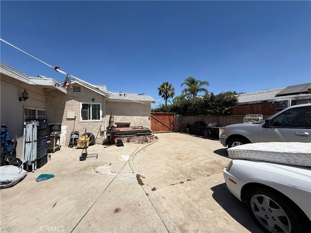 7720 Alder Avenue, Fontana, CA 92336