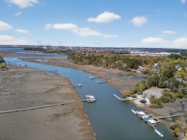 611 Fisherman'S Bend, Mount Pleasant, SC 29464