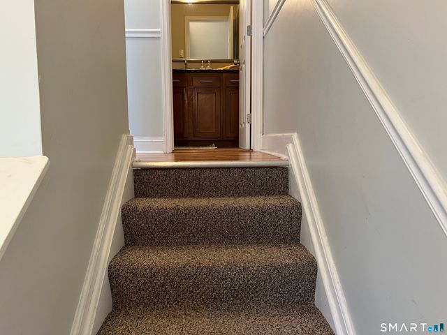 925 Oronoke Road 11E, Waterbury, CT 06708