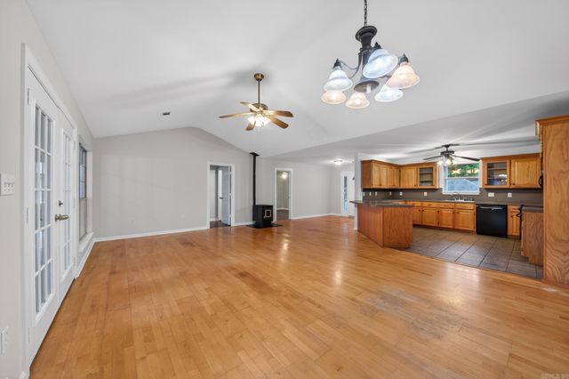 50 Morgan Drive, Austin, AR 72007