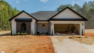 426 N Palmetto Street, Liberty, SC 29657