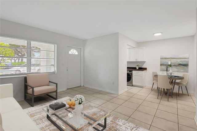 202 N K St 7, Lake Worth, FL 33460