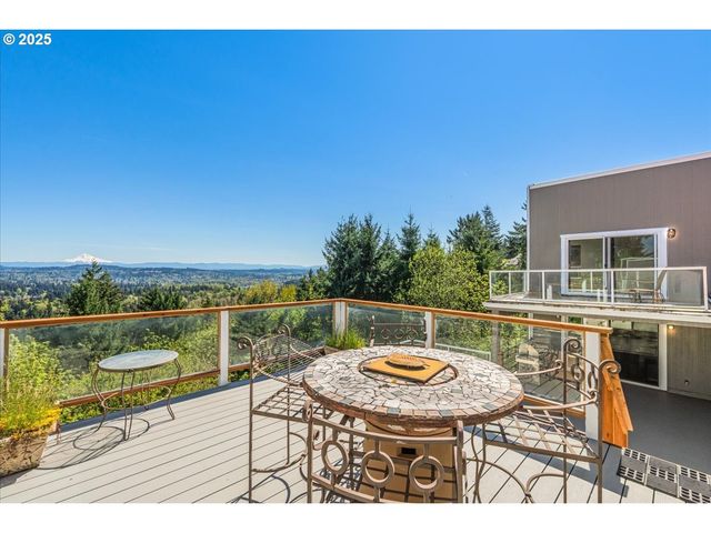 19768 WILDWOOD Dr, West Linn, OR 97068