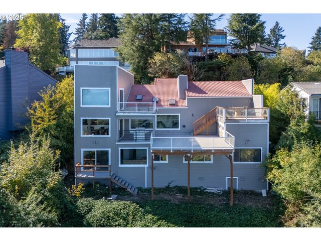 19768 WILDWOOD Dr, West Linn, OR 97068