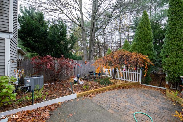 2013 Rosedale Way, Guilderland, NY 12303