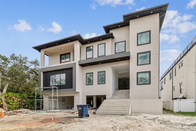 211 S OCCIDENT STREET, Tampa, FL 33609