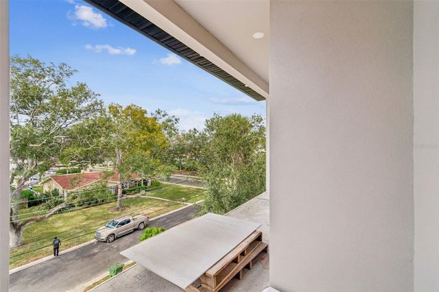 211 S OCCIDENT STREET, Tampa, FL 33609