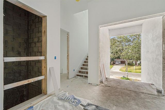 211 S OCCIDENT STREET, Tampa, FL 33609