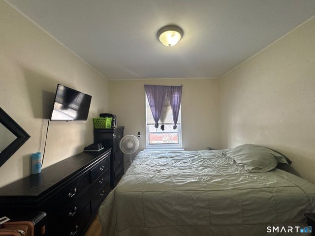 211 Louisiana Avenue D, Bridgeport, CT 06610