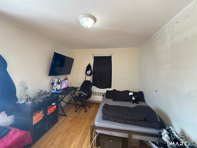 211 Louisiana Avenue D, Bridgeport, CT 06610