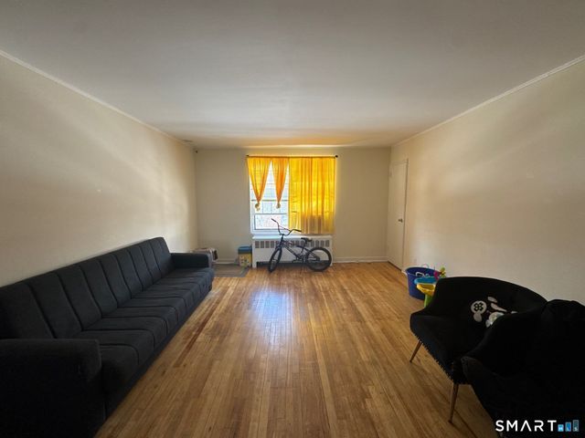 211 Louisiana Avenue D, Bridgeport, CT 06610