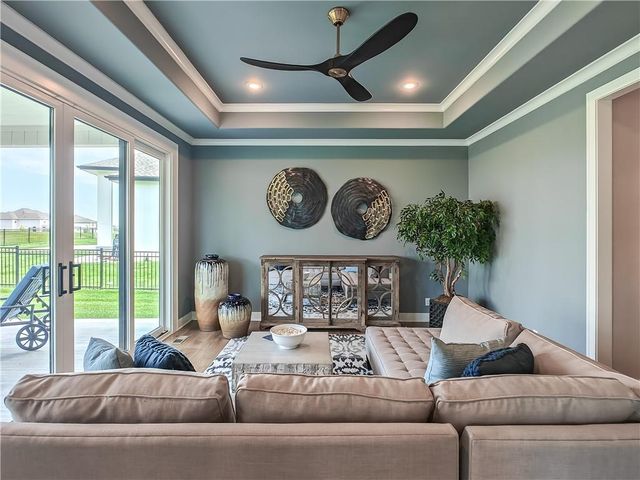 17212 Nieman Road, Overland Park, KS 66221