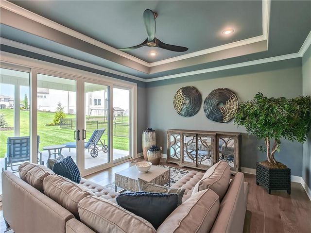 17212 Nieman Road, Overland Park, KS 66221