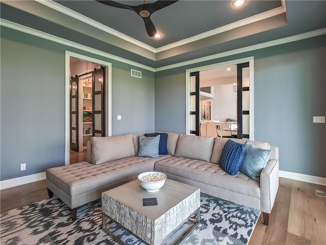 17212 Nieman Road, Overland Park, KS 66221