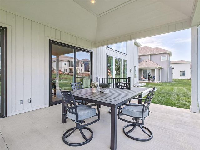 17212 Nieman Road, Overland Park, KS 66221