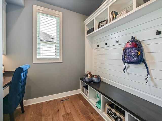 17212 Nieman Road, Overland Park, KS 66221