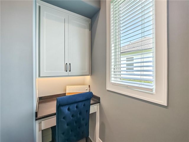 17212 Nieman Road, Overland Park, KS 66221