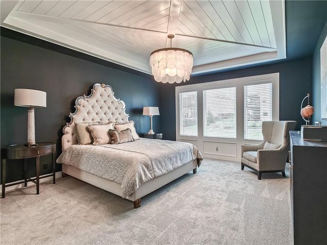 17212 Nieman Road, Overland Park, KS 66221