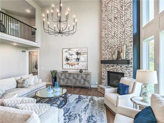 17212 Nieman Road, Overland Park, KS 66221