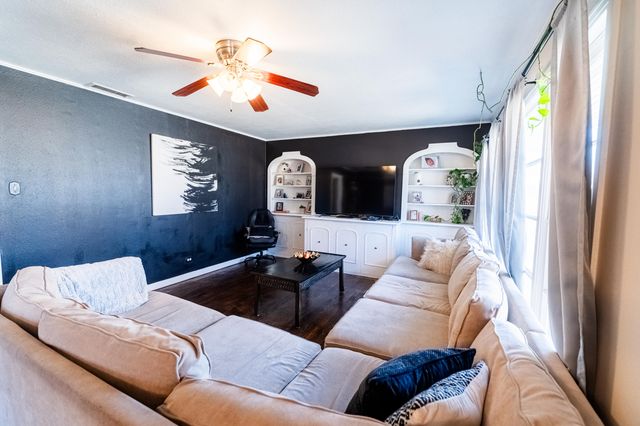 520 E 12th Street, Littlefield, TX 79339