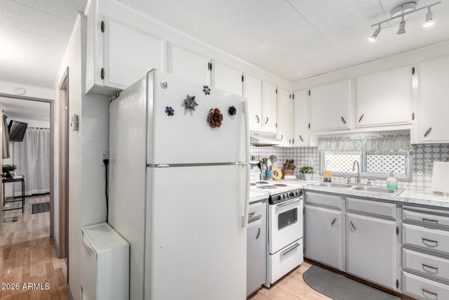 800 W APACHE Trail 93, Apache Junction, AZ 85120