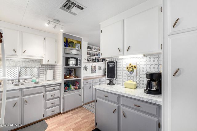 800 W APACHE Trail 93, Apache Junction, AZ 85120