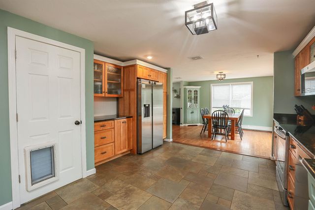 2 Faucher Road, Londonderry, NH 03053
