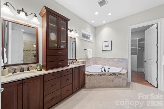 14817 High Bluff Court, Charlotte, NC 28278