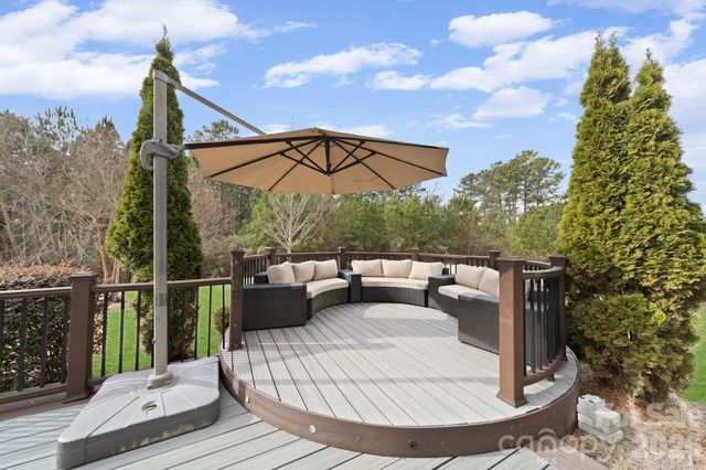 14817 High Bluff Court, Charlotte, NC 28278