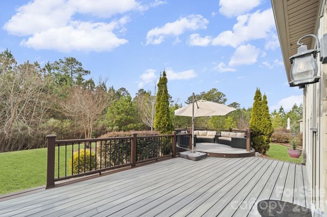 14817 High Bluff Court, Charlotte, NC 28278